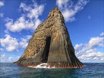 Cathedral Rock - Norfolk Island - NSW SQ (PBH4 00 12375)